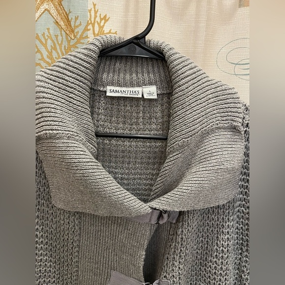 Samantha’s Style Shop Women’s Gray Lg Knit Crochet Oversized Sleeveless Collared - Picture 6 of 9